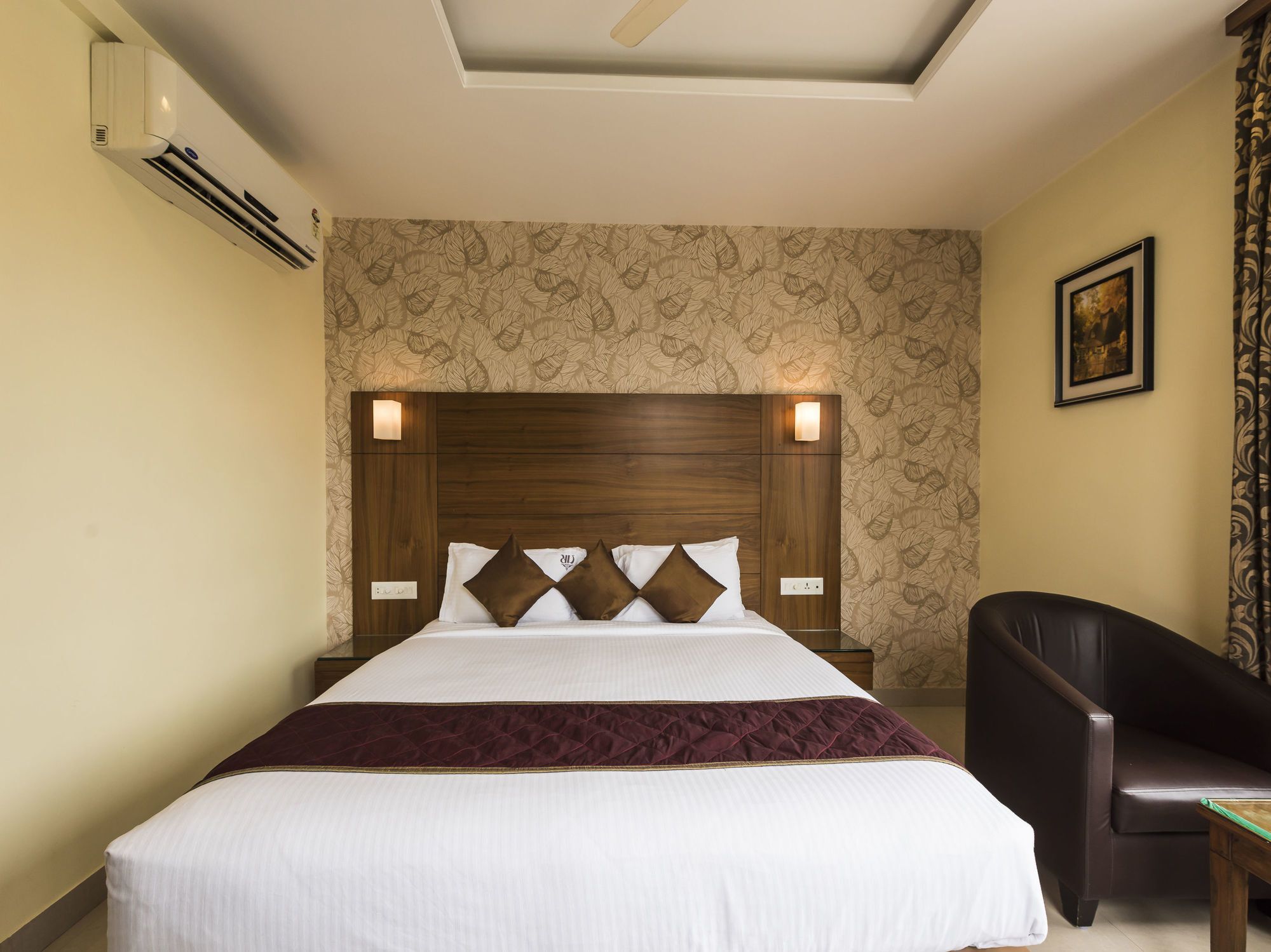 Hotel National Residency 3*